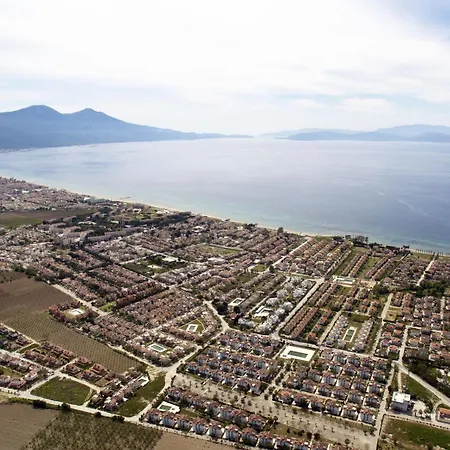 Egeria Park 3*